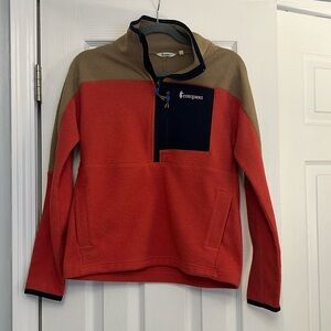 Cotopaxi Women’s size XS fleece pullover.